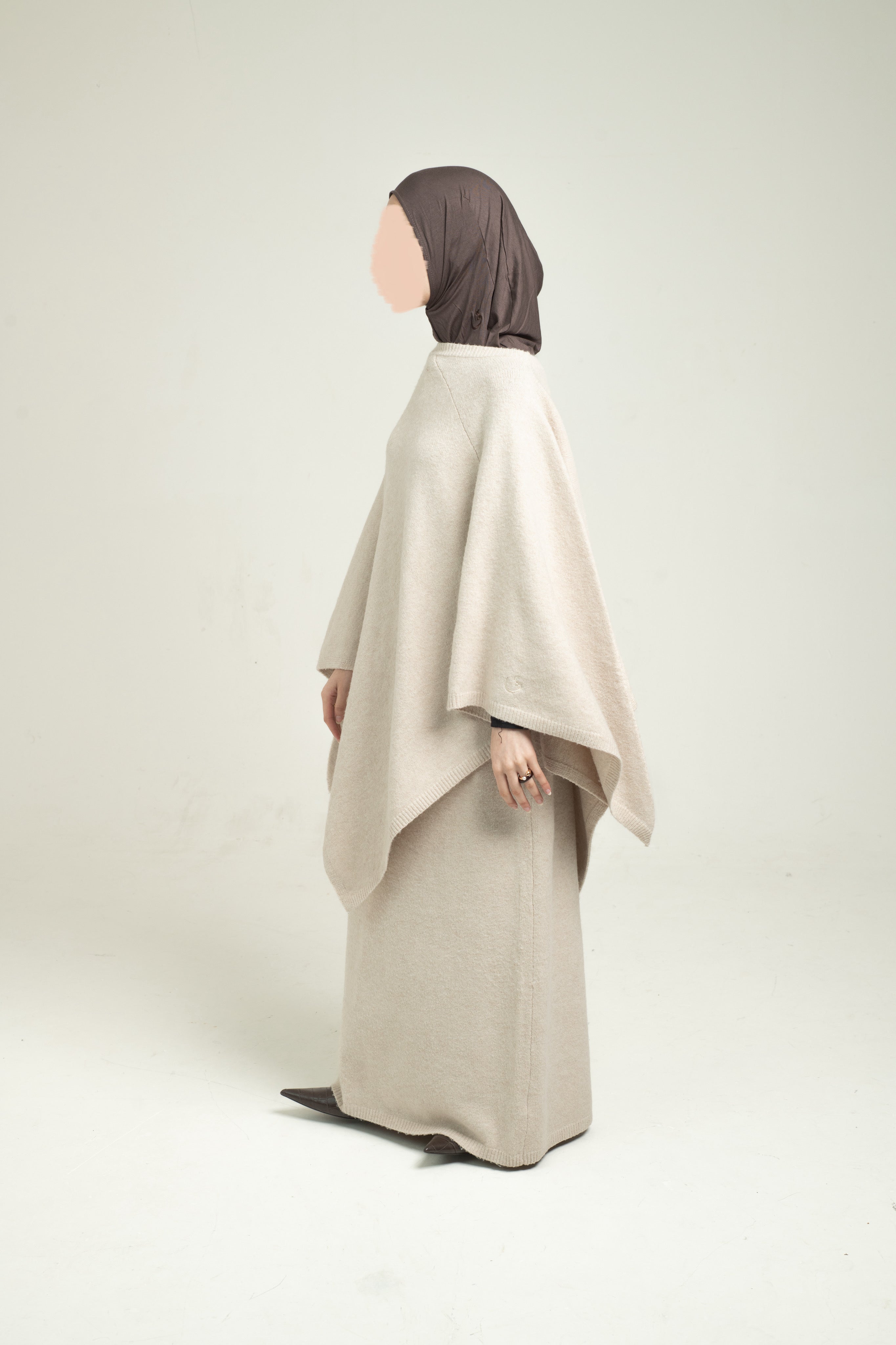 Brushed knit cape - Beige