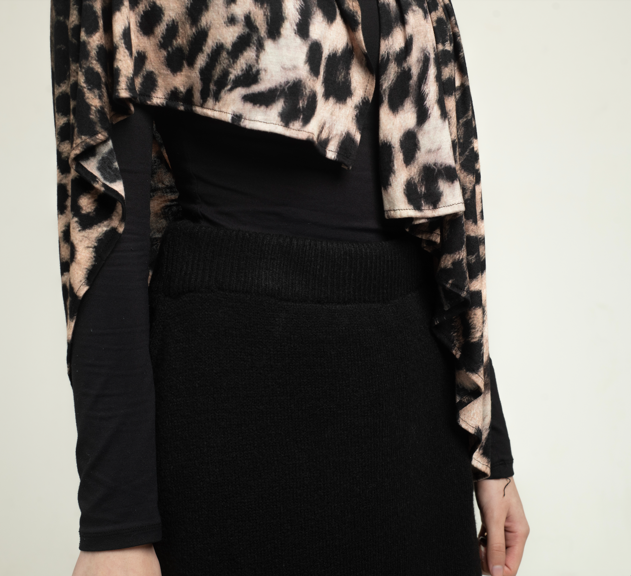 Brushed knit Cape - Black